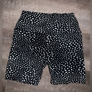 Beyond Yoga | Starry Black and White Biker Shorts | Size L